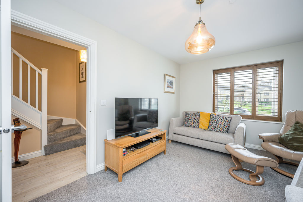 Sitting Room- click for photo gallery